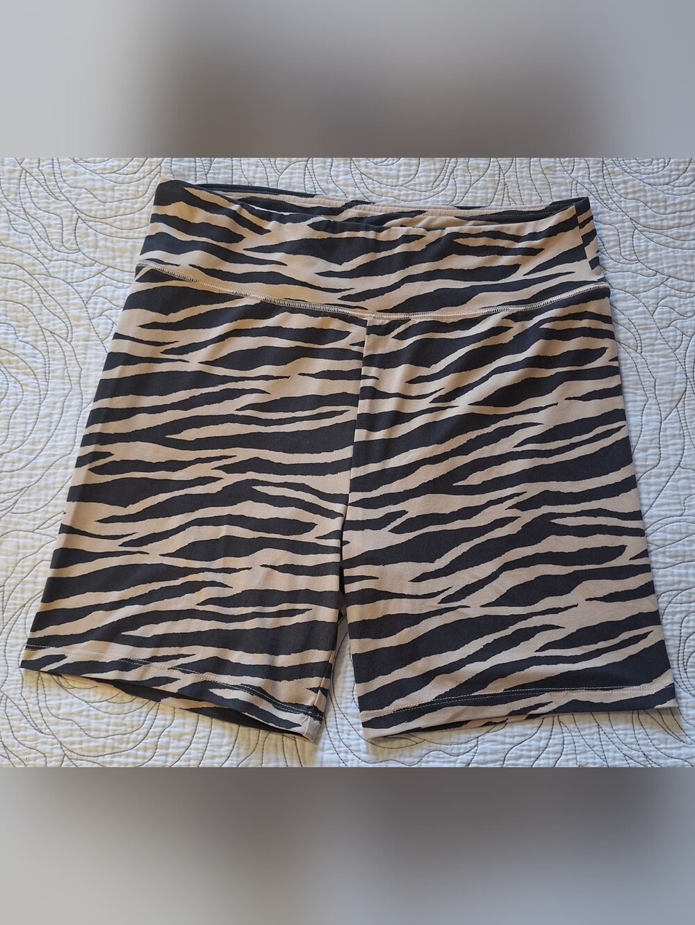 XL American Eagle Zebra-Print High-Rise Bike Shorts - Black and Cream
